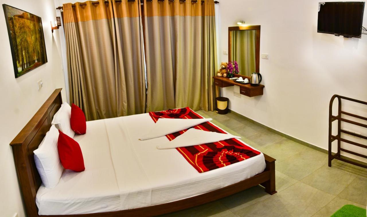 Rominrich Hotel Hikkaduwa Ngoại thất bức ảnh